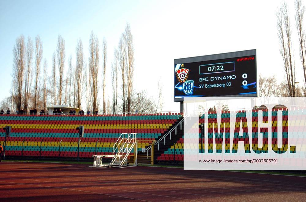 Leere Tribünen beim Oberligaspiel des BFC Dynamo gegen Babelsberg im Berliner Friedrich Ludwig Jahn Sportpark, die Babelsberger blieben der Partie aus politischen Vorbehalten gegen den Gastgeber geschlossen fern Fußball Herren NOFV Oberliga Nord 2006 2007, Nordost, BFC Dynamo - SV Babelsberg 03 0:3, Vdig Totale Friedrich Ludwig Jahnsportpark, Cantianstadion Berlin, Proteste, Fanprotest, Fanproteste Leere, Fußball Herren NOFV Oberliga Nord 2006 2007, Nordost, BFC Dynamo - SV Babelsberg 03 0:3, Vdig Totale Friedrich Ludwig Jahnsportpark, Cantianstadion Berlin, Proteste, Fanprotest, Fanproteste Leere,