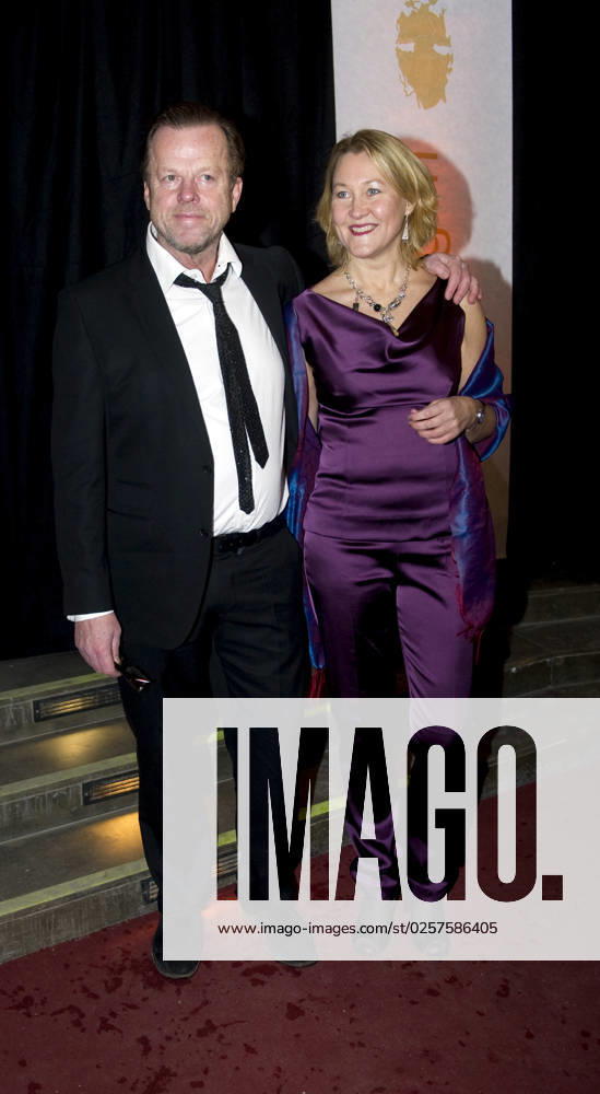 STOCKHOLM 20100125 Krister Henriksson and his wife Cecilia Nilsson arrive at the Guldbaggegalan 2010 at Cirkus in Stockholm on Monday. Photo Bertil Ericson SCANPIX code 10000 STOCKHOLM SWEDEN .
