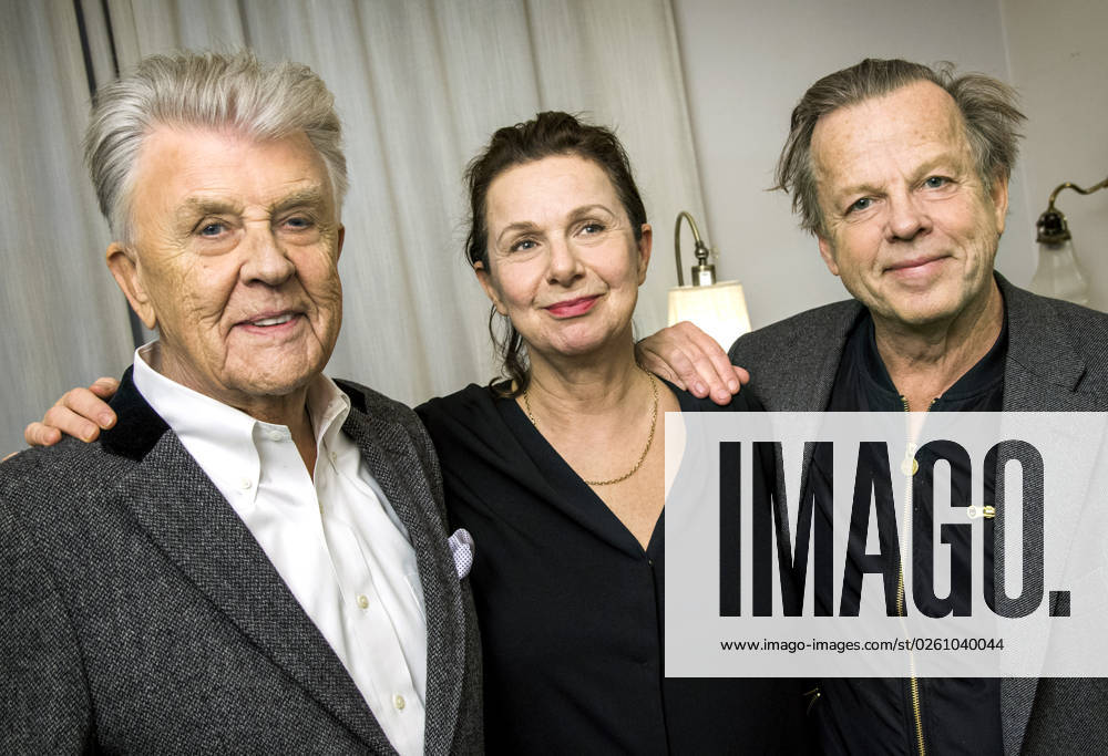 STOCKHOLM 20180316 Sven Bertil Taube, director Eva Dahlman and Krister Henriksson before the premiere of The Packer at Dramaten STOCKHOLM SWEDEN