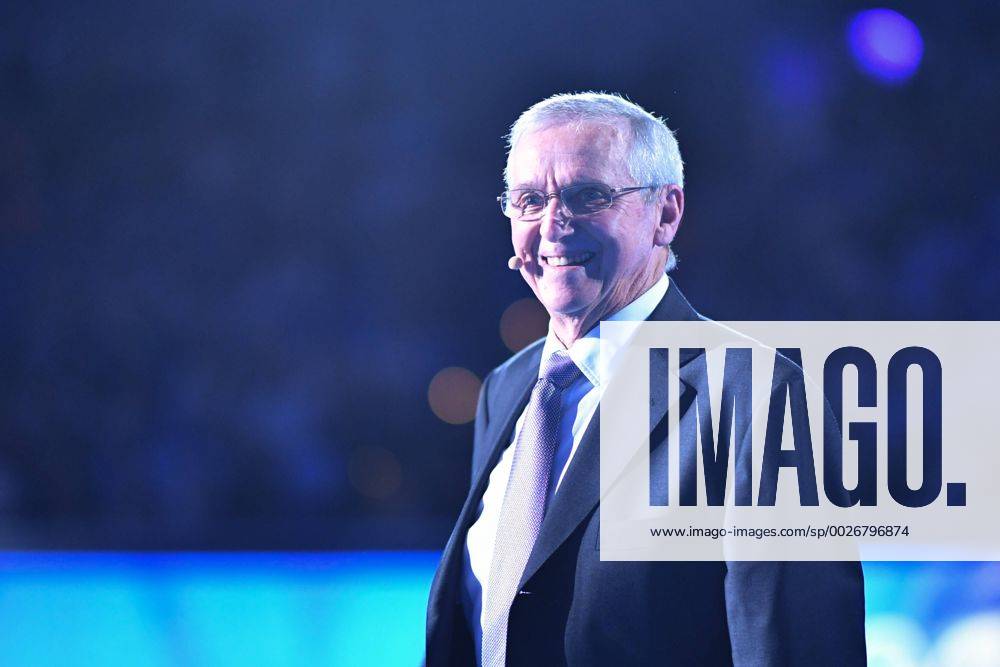 Tennis legend Roy Emerson enters the stadium during a free charity event A Night with Novak to raise money for his Novak Djokovic Foundation at Margaret Court Arena in Melbourne, Australia. Cal Media Tennis 2017: A Night with Novak event - ZUMAc04_ 20170111_zaf_c04_044