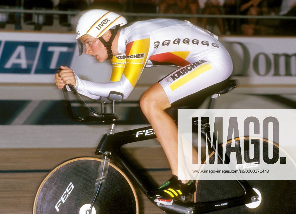 Petra Rossner (Deutschland) bei der 3000m-Einzelverfolgung Radsport WM Damen Weltmeisterschaft 1991, Bahn, Bahnrad, Halle, Indoor, 3000 m, Meter, Einer, Einerverfolgung Einzelbild Hanns-Martin-Schleyer-Halle Stuttgart