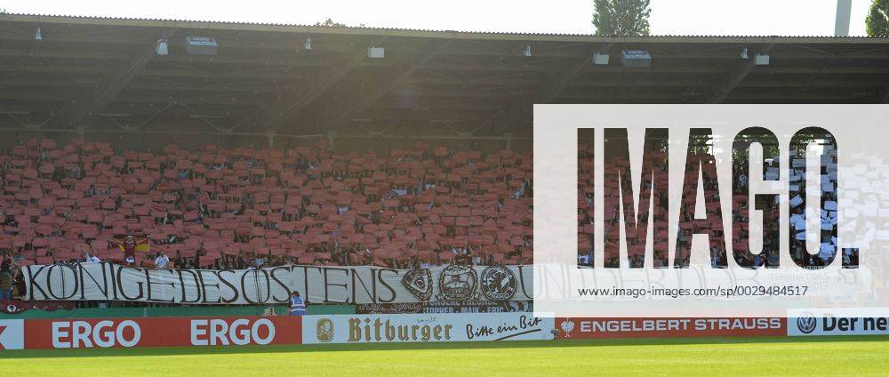 Fussball, Herren, DFB-Pokal, Saison 2017 2018 (1. Runde), BFC Dynamo - FC Schalke 04, Fans des BFC, Könige des Ostens und der DDR 14.08. 2017,