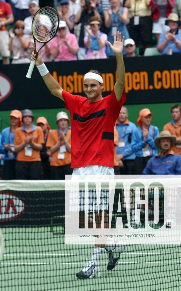 Roger Federer (Schweiz) jubelt Tennis Herren Australian Open 2004, ATP Tour, Grand Slam, Finale Einzelbild Melbourne Freude, Tennis Herren Australian Open 2004, ATP Tour, Grand Slam, Finale Einzelbild Melbourne Freude,