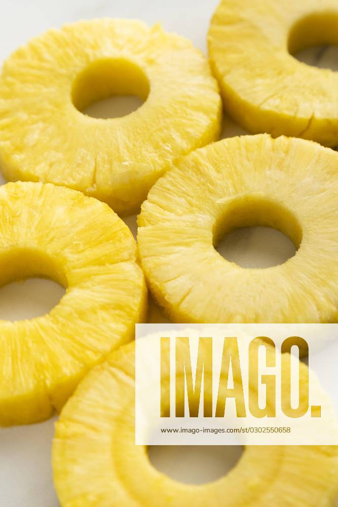 Edge Pineapple slices