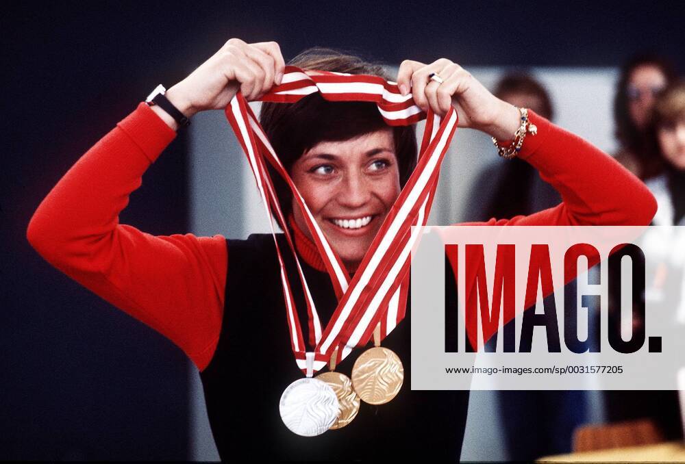 Rosi Mittermaier Alpine Skiing Olympia 1976 in Innsbruck 05 02 1976 Gold Medal in Downhill Slalom Combination and Silver medal in RSL Portrait with medals Innsbruck Austria