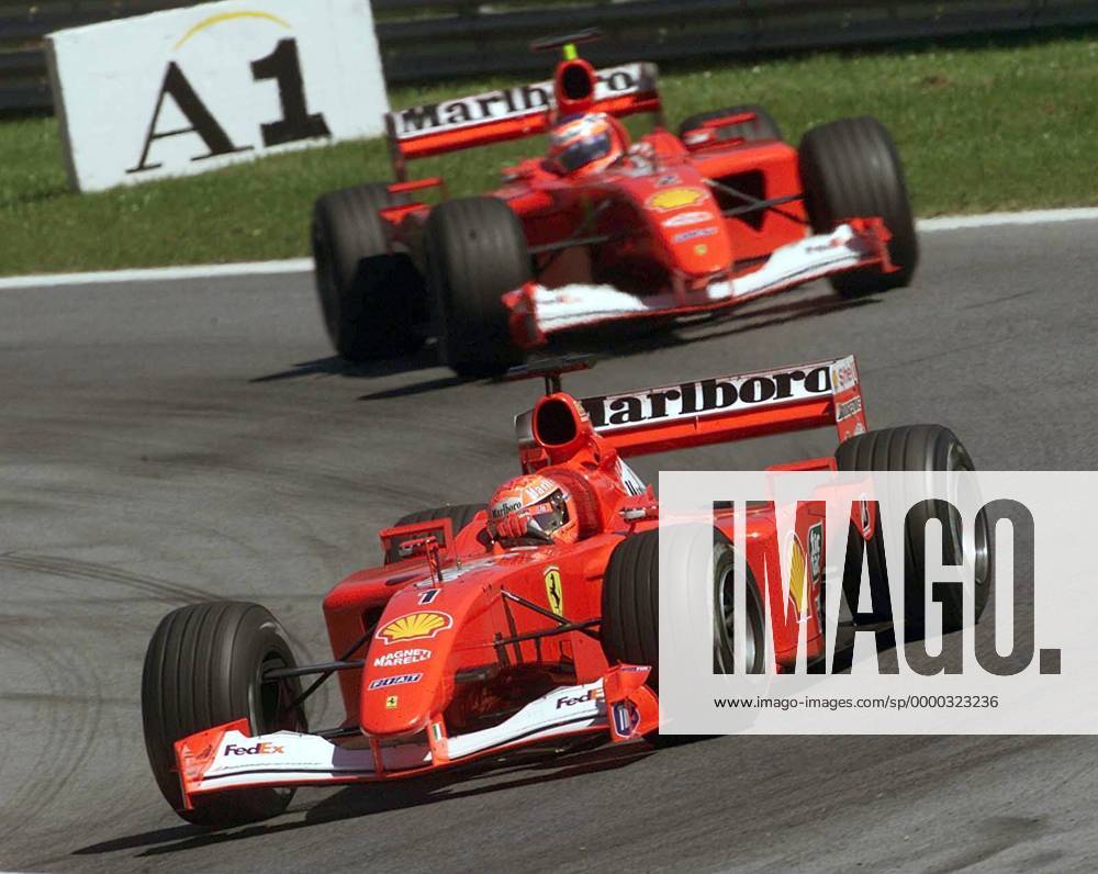 Michael Schumacher (Deutschland) vor Rubens Barrichello (Brasilien beide Ferrari) Motorsport Grand Prix Herren Großer Preis von Österreich 2001, Formel 1, F1, F, GP, WM, Weltmeisterschaft, Vdig Gruppe A1-Ring Zeltweg-Spielberg