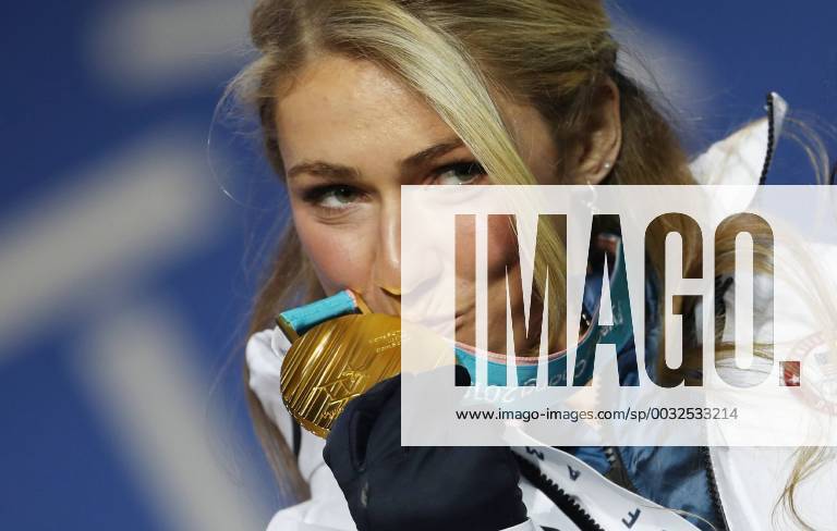 - SPORT PyeongChang 2018, Ski Alpin, Riesenslalom der Damen, Siegerehrung OLYMPICS - 2018 Winter Olympics PYEONGCHANG,SOUTH KOREA,15.FEB.18 - OLYMPICS, ALPINE SKIING - Olympic Winter games Winterspiele Spiele Summer games PyeongChang 2018, medal plaza, slalom, ladies, award ceremony. Image shows Mikaela Shiffrin (USA). Keywords: medal. GEPAxpictures xAndreasxPranter