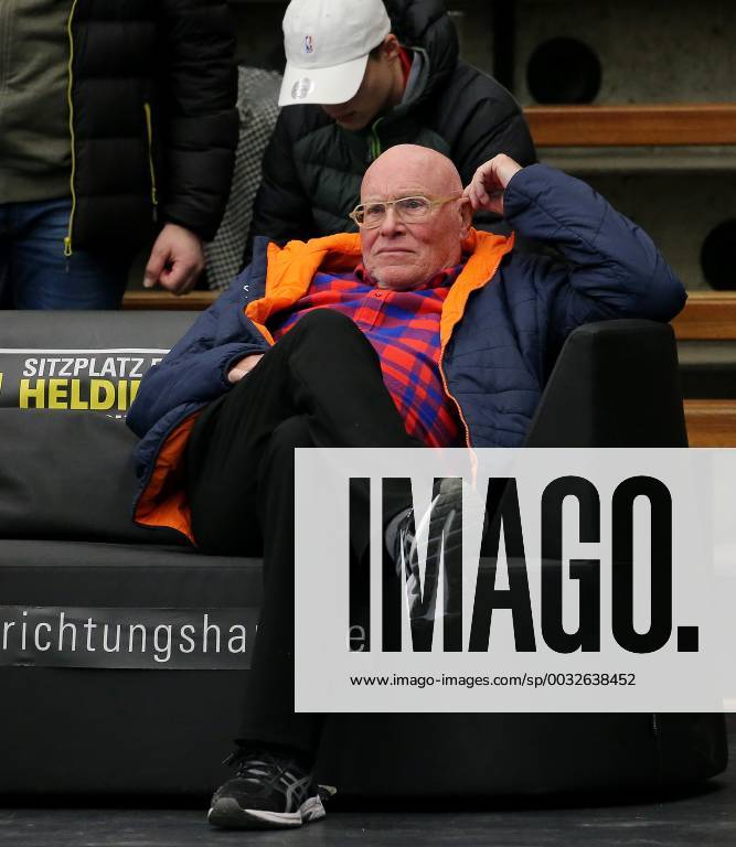 BAU 21 02 2018 Göppingen Handball Women Frisch On Göppingen vs SG BBM Bietigheim Olymp Senior boss Eberhard Bezner