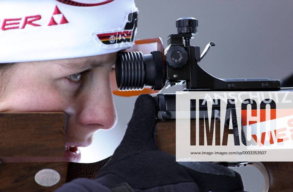 Uschi Disl (Deutschland) Biathlon Damen Weltcup 2000 2001, Welt Cup, Worldcup, World, WC, Einzelbild Ruhpolding Biathlon Damen Weltcup 2000 2001, Welt Cup, Worldcup, World, WC, Einzelbild Ruhpolding