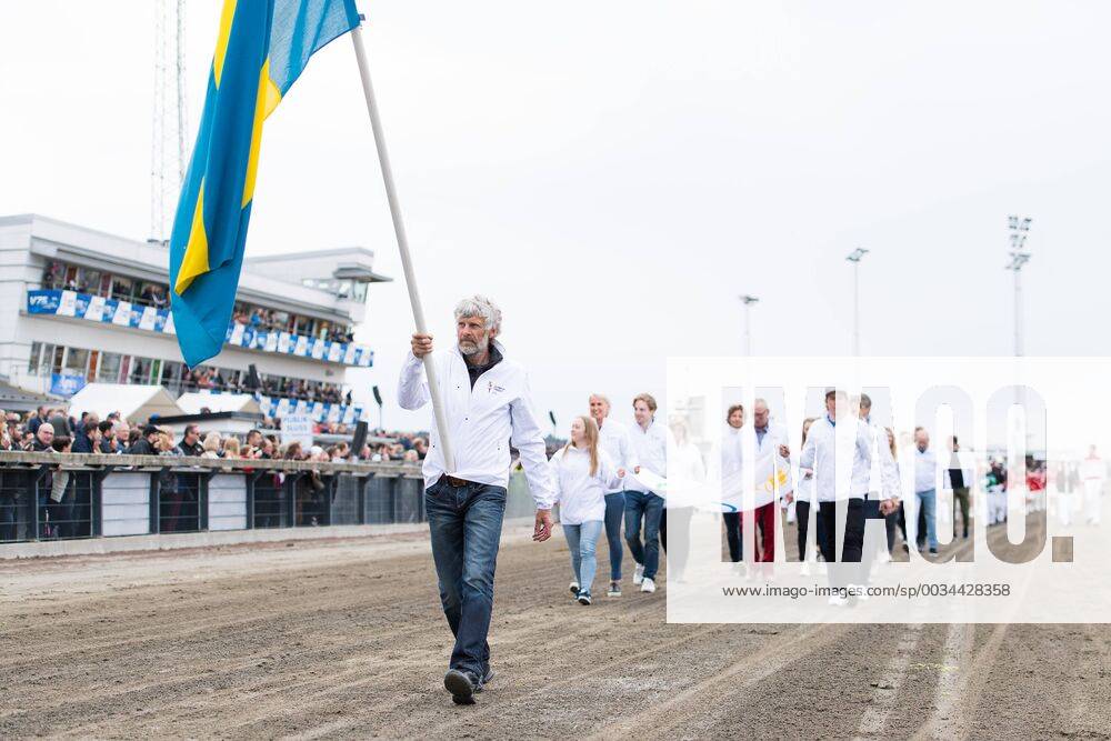 Thomas Wassberg conducts the Olympics during the opening of the Olympiatravet on April 28, 2018 in Gothenburg