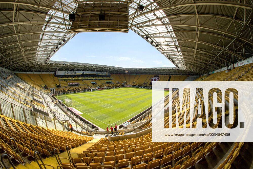 Wide-angle shot from DDV Stadion two hours before kick-off 2 Bundesliga season 2017 18 34 Round SG Dynamo Dresden 1 FC Union Berlin Sunday 13 05 2018 SG Dynamo Dresden vs 1 FC Union Berlin