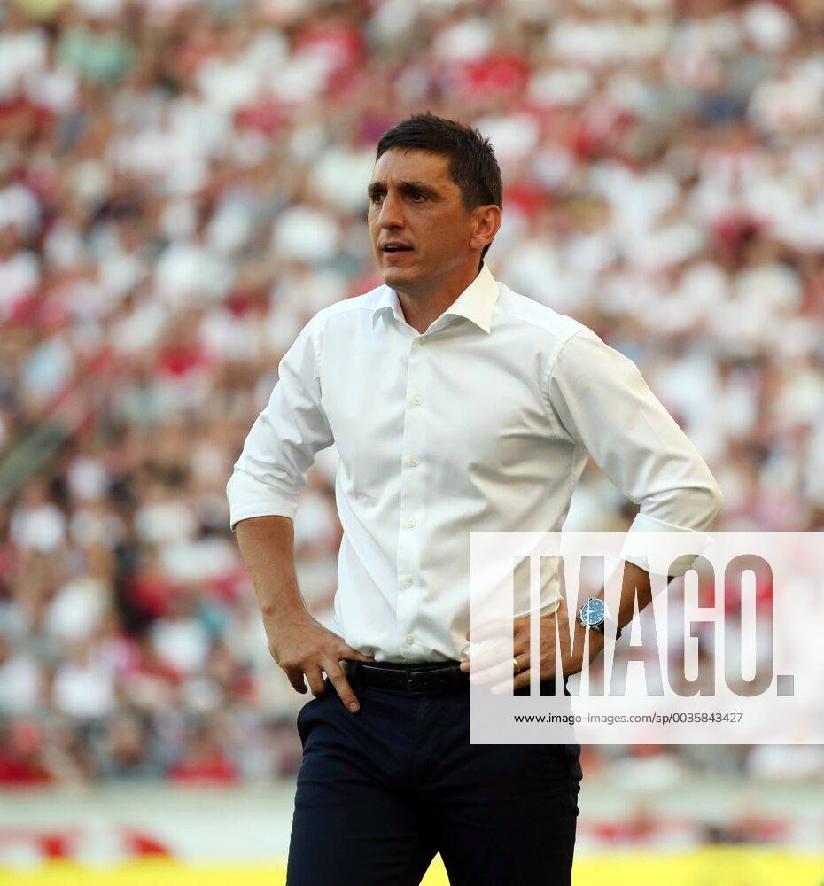 VfB Stuttgart Atletico Madrid Germany Stuttgart 05 08 2018 Football Bundesliga Season 2018 2019 Test match VfB Stuttgart Atlético Madrid Tayfun Korkut Coach VfB Stuttgart