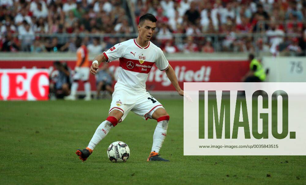 VfB Stuttgart Atletico Madrid Germany Stuttgart 05 08 2018 Football Bundesliga Season 2018 2019 Test match VfB Stuttgart Atletico Madrid Erik Thommy VfB Stuttgart
