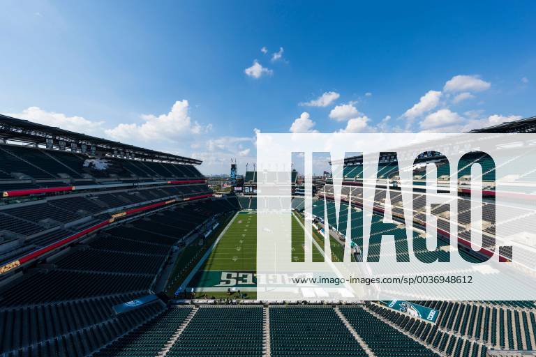 PHILADELPHIA, PA - SEPTEMBER 06: General view of the interior of Lincoln Financial Field from an elevated position before an NFL American Football Herren USA regular season football game against the Atlanta Falcons on September 6, 2018, at Lincoln Financial Field in Philadelphia, PA. (Photo by Ric Tapia Icon Sportswire) NFL: SEP 06 Falcons at Eagles Icon269180906005