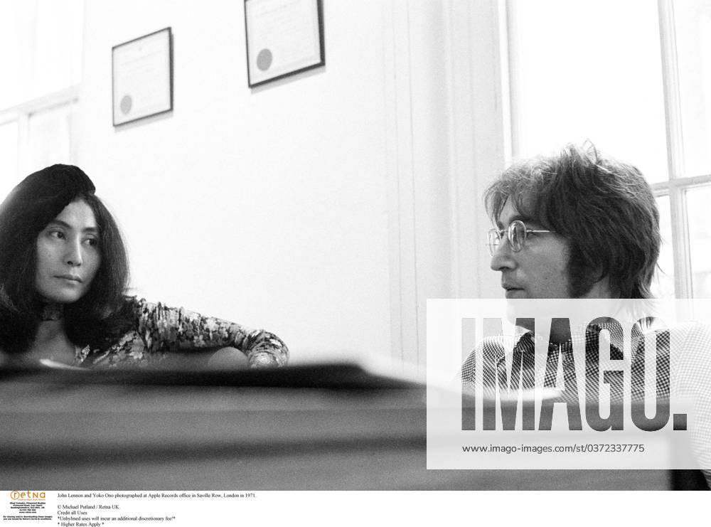 Lennon, John & Ono, Yoko John Lennon and Yoko Ono photographed at Apple Records office in Saville Row, London in 1971. Michael Putland Retna Photoshot. Credit all Uses *Unbylined uses will incur an additional discretionary fee!* * Higher Rates Apply *, Credit:Michael Putland Avalon