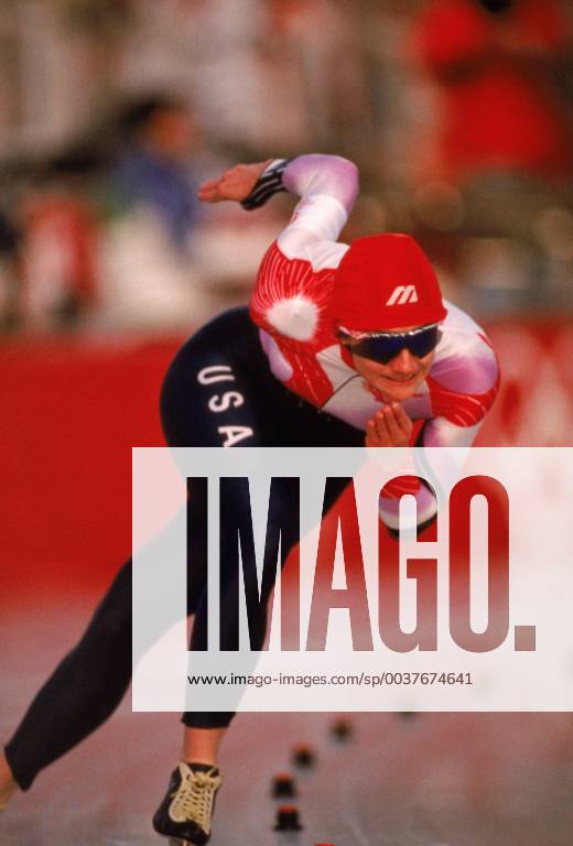 Bonnie Blair (gold) 500m, women s Speed skating Eisschnelllauf Albertville France, Olympics 1992.,