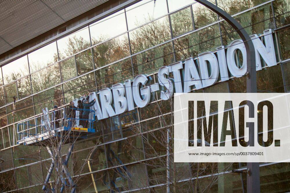 The new lettering Rudolf Harbig Stadium will be attached to the Dynamo Stadium 05 12 2018 Dresden Football GER 2 Bundesliga 2 BL Season 2018 2019 Rudolf Harbig Stadium SG Dynamo Dresden