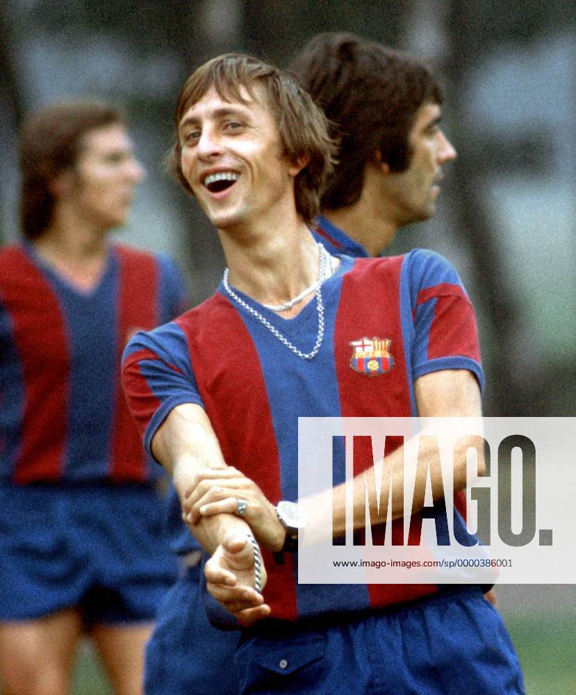 Johan Cruyff (Barca) hat gut lachen Fußball Herren Primera Division 1974 1975, 1. Spanische Liga, Training, FC Barcelona Einzelbild Barcelona Freude,