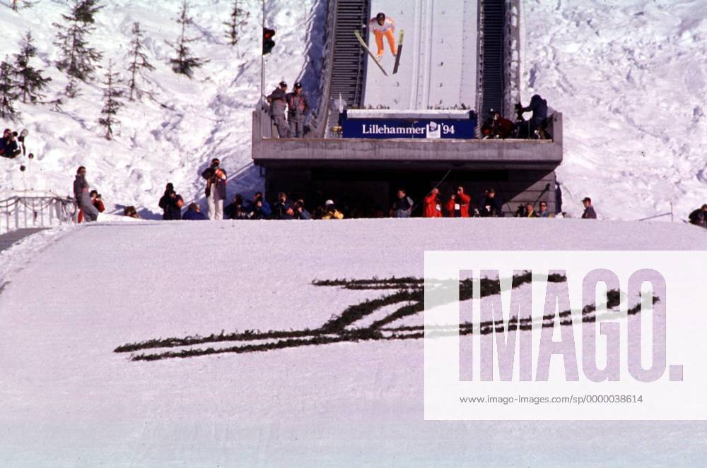 Der Siegsprung von Jens Weißflog, Schanze, Schanzentisch, Bakken, Skispringer Skispringen OS Winter Herren Skisprung, Nordischer Skisport, Ski Nordisch: Olympische Spiele, Olympia, Winterspiele Totale Lillehammer Dynamik, Höhe,