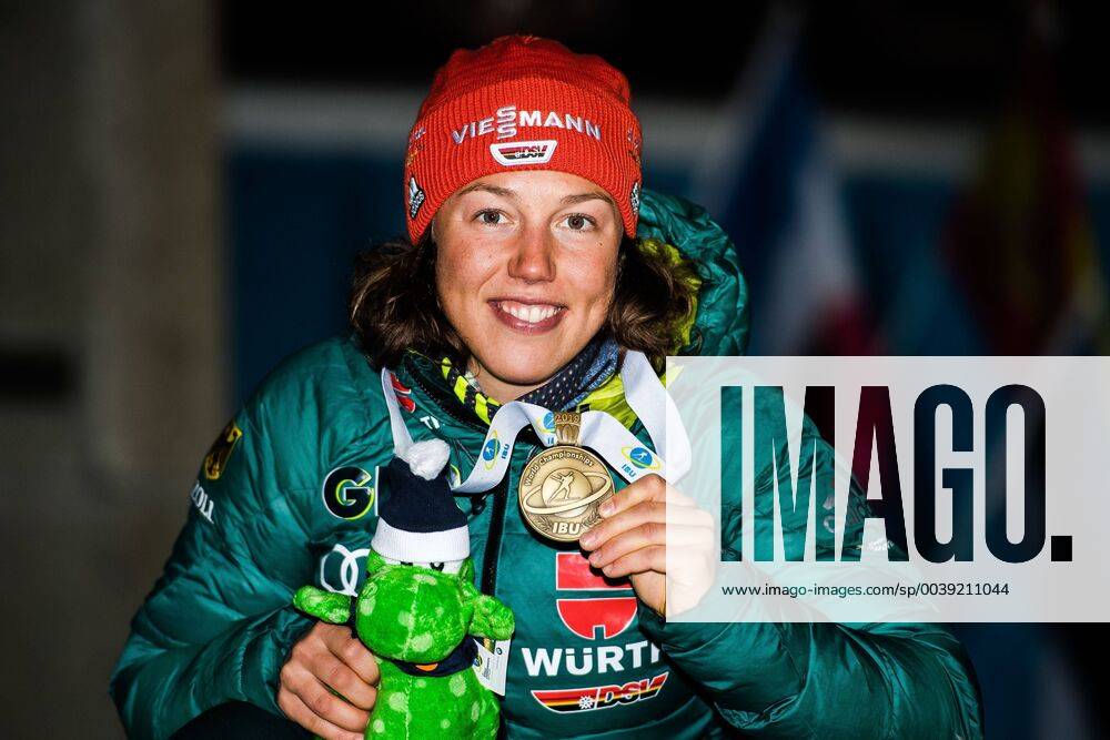 Laura Dahlmeier of Germany celebrates with her bronze medal at the medal ceremony for the Women s 7 5 KM sprint during the IBU World Championships Biathlon on March 8 2019 in Östersund Photo Petter Arvidson BILDBYRAN kod PA 92248,