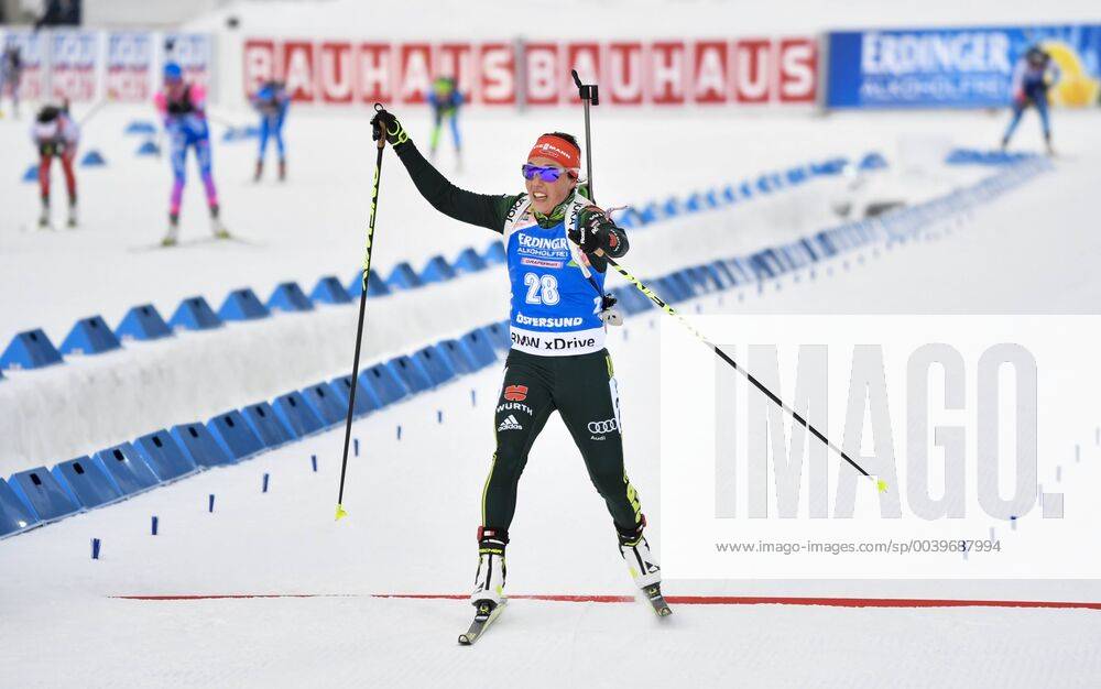 Laura Dahlmeier of Germany crosses the finish line during the women s 15 km individual competition at the IBU World Biathlon Championships in Oestersund Sweden on March 12 2019 OESTERSUND SWEDEN BIATHLON