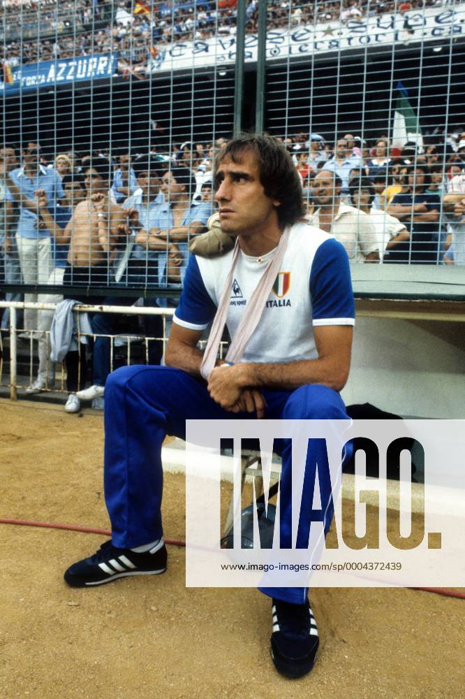 Francesco Graziani (Italien) verletzt am Spielfeldrand Fußball WM Herren WM Finale 1982, Länderspiel, Nationalteam, Einzelbild Madrid
