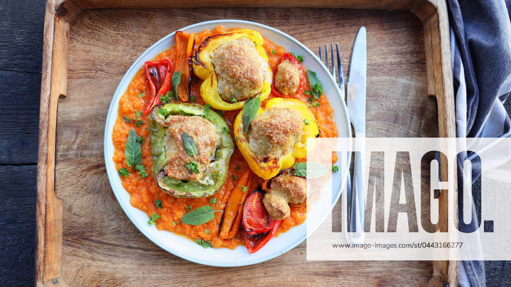 Mittagessen,gefüllte paprika,mahlzeit,mahlzeiten,gefüllte paprikas,gefüllter paprika ** lunch,stuffed peppers,lunch time 4pk-gf0