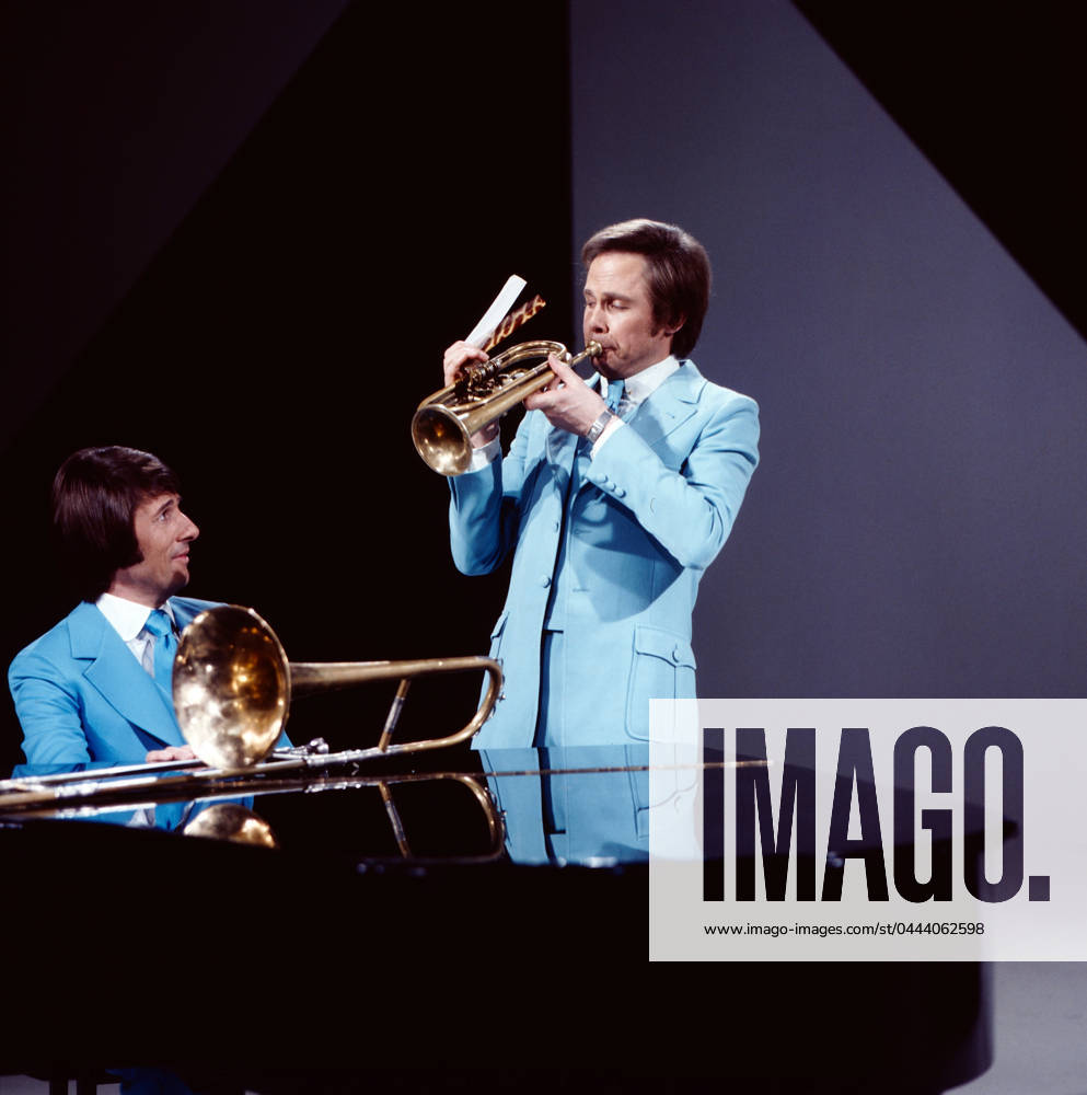8 x 1 IN NOTEN 8 x 1 in Noten, ZDF Fernsehshow, Deutschland, 1975, in der Show: Udo Jürgens am Klavier, Peter Kraus an der Trompete, Deutschland
