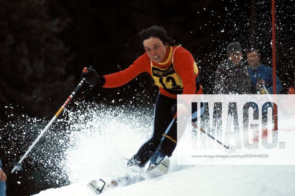 Rosi Mittermaier (BRD) Alpiner Skilauf Damen Weltcup 1974 1975, Welt-Cup, Worldcup, World, WC, Skisport, Ski Alpin, Abfahrt, Abfahrtslauf, Vdia Einzelbild Dynamik,
