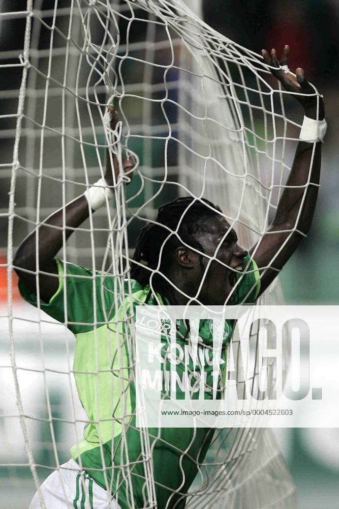 Bafetimbi Gomis (St. Etienne) - Torjubel - Fußball Herren Ligue 1 2008 2009, 1. Französische Liga, AS St. Etienne, ASSE Einzelbild St. Etienne Freude, Begeisterung,