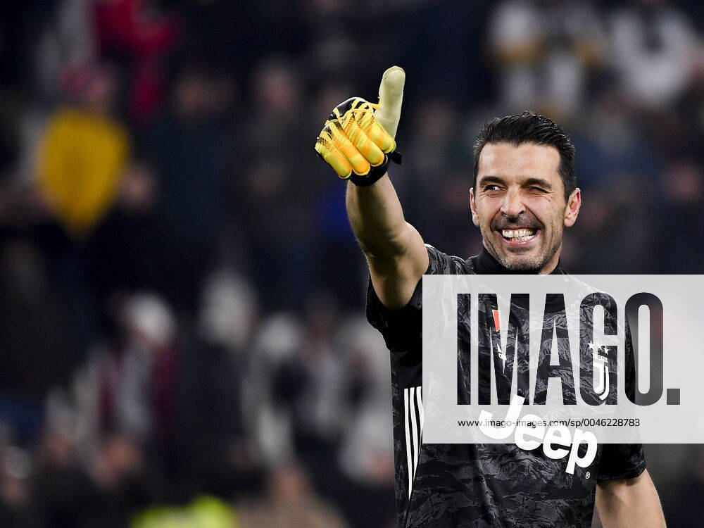 Photo Marco Alpozzi LaPresse January 22, 2020 Turin, Italy soccer Juventus Vs Roma - Quarter-final - Coppa Italia TIM CUP 2019-2020 - Allianz Stadium In the pic: Gianluigi Buffon (Juventus F.C.);