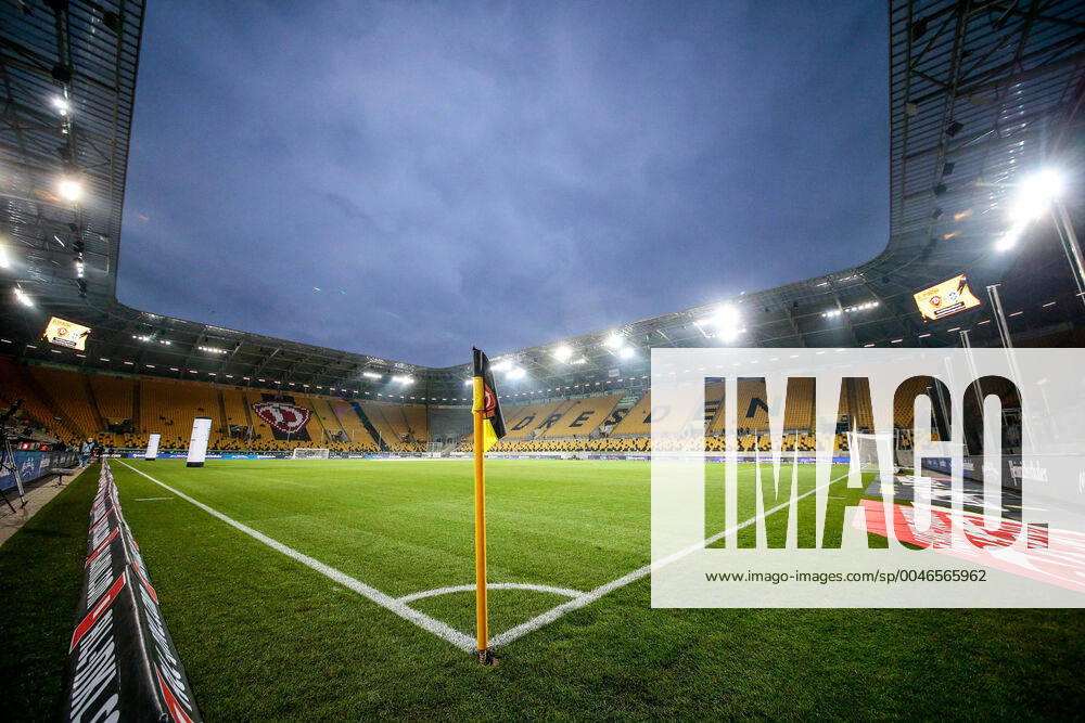 Football 2 Bundesliga, SG Dynamo Dresden SV Darmstadt 98, v l wide angle panorama, interior, stadium, Rudolf Harbig Stadium, Dresden, Dynamo Dresden