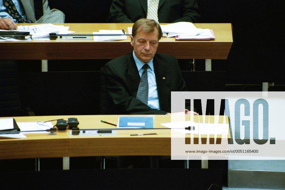 Eberhard Diepgen (GER CDU Regierender Bürgermeister von Berlin) während des Misstrauensvotums gegen die Regierung im Abgeordnetenhaus Berlin