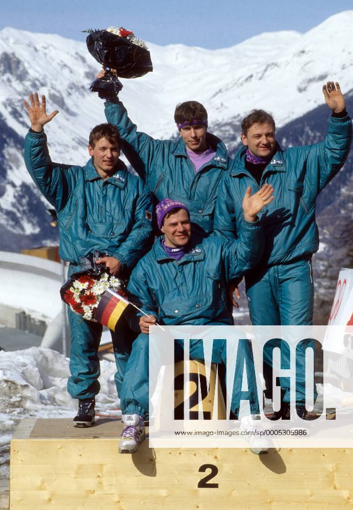 Deutschland 1 mit Wolfgang Hoppe, Bogdan Musiol, Axel Kühn, Rene Hannemann, Zweiter der Olympischen Spiele 1992 in Albertville Bobsport OS Winter Herren Olympische Spiele 1992, Winterspiele, Viererbob, Vierer Bob, 4er, 4 er Gruppe Albertville, La Plagne Freude, Begeisterung,