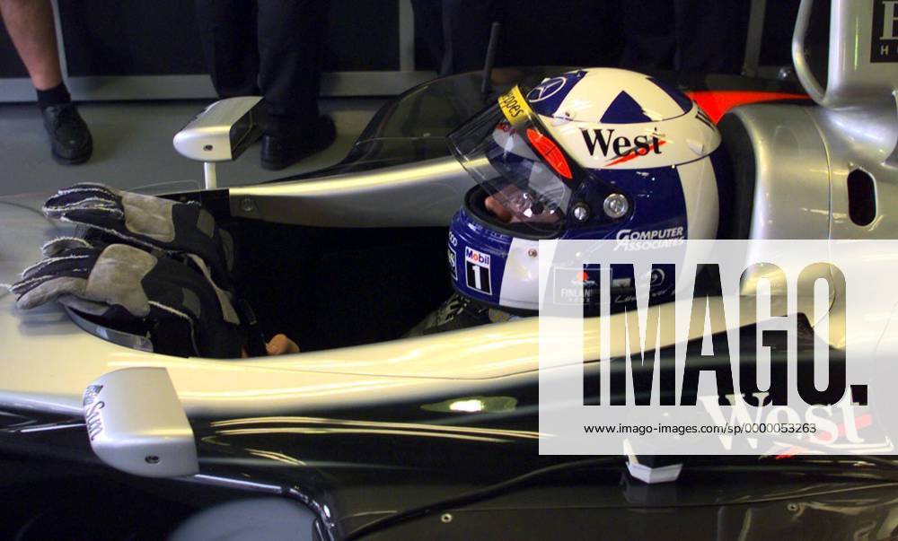 David Coulthard (Schottland) im Cockpit seines Rennwagens Motorsport Grand Prix Herren Saison 1998: Großer Preis von Brasilien, Formel 1, F1, Team McLaren - Mercedes, Mc Laren Einzelbild Autodrom José Carlos Pace Sao Paulo Konzentration,