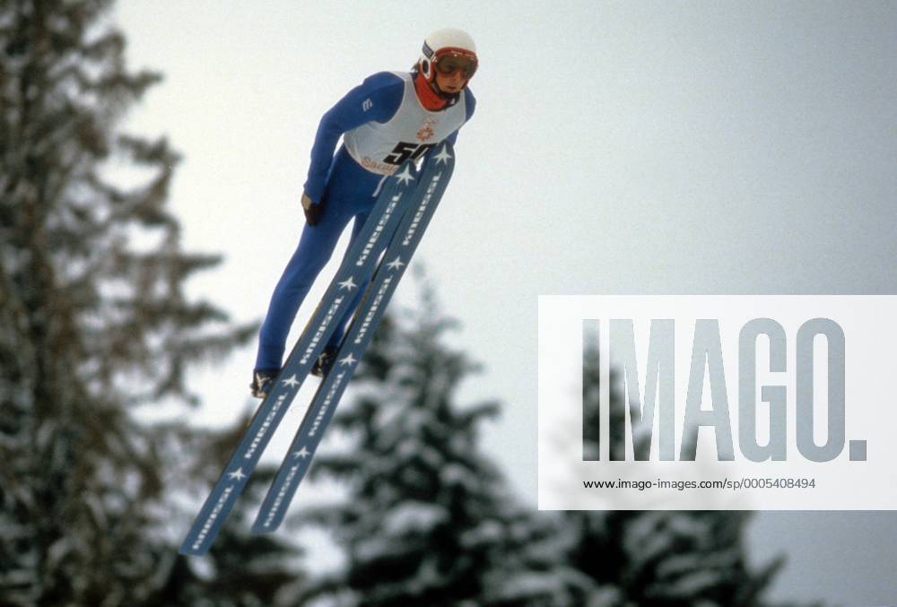 Jens Weißflog (DDR) Skispringen OS Winter Herren Olympische Spiele 1984, Winterspiele, Ski Nordisch, Skisport Einzelbild Sarajevo