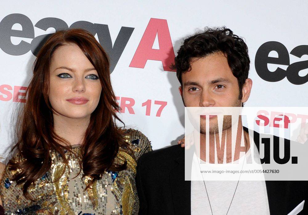 Hollywood, Ca. - Emma Stone and Penn Badgley - Easy A - Los Angeles Premiere at Grauman s Chinese Theatre UnitedArchives00518358