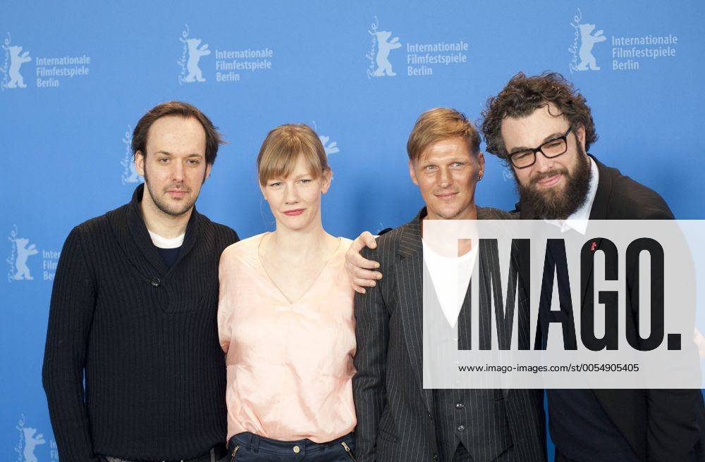 Photocall zu ÜBER UNS DAS ALL ABOVE US ONLY SKY bei den 61. Internationalen Filmfestspielen in Berlin: (L-R) Felix Knopp (Schauspieler Actor) Sandra Hüller (Schauspielerin Actress) Georg Friedrich (Schauspieler Actor) Jan Schomburg (Regisseur Director)