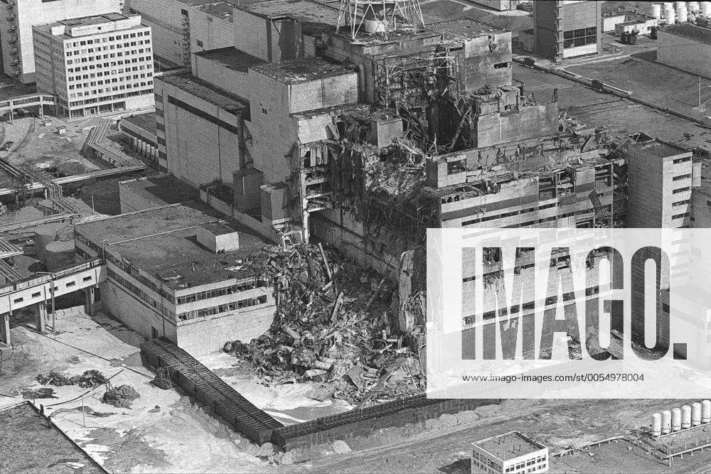 Der zerstörte Reaktorblock 4 - Katastrophe von Tschernobyl