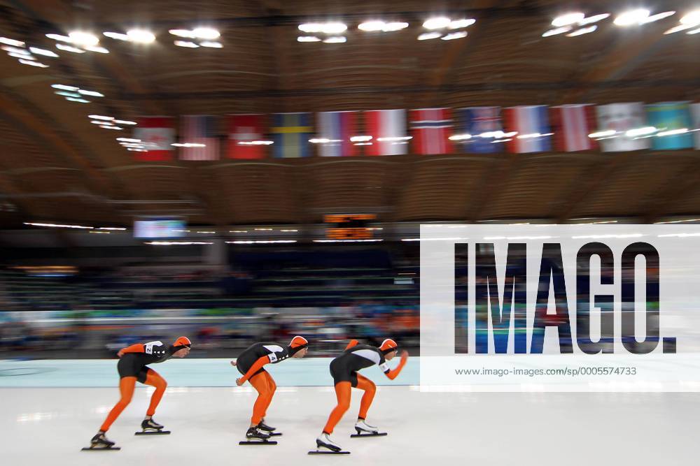 Olympic Winter Games Vancouver 2010 - Olympische Winter Spiele Vancouver 2010, Speed Skating (Men s Team Pursuit), Team of Netherlands (NED) - Jan BLOKHUIJSEN, Sven KRAMER, Mark TUITERT ZWEIx Christiansx o0 Mitzieher
