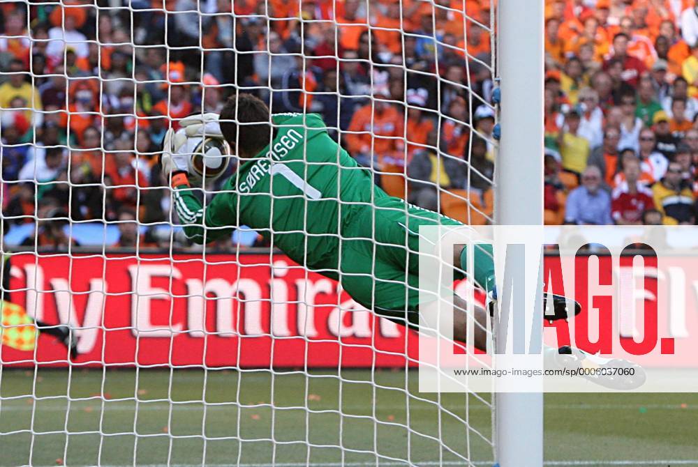 14 JUN 2010: Thomas Sorensen (DEN)(1) saves a shot on goal. The Netherlands National Team defeated the Denmark National Team 2-0 at Soccer City Stadium in Johannesburg, South Africa in a 2010 FIFA World Cup Group E match. Icon009100614033