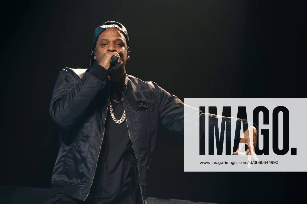 - Jay Z bei einem Konzert in der Hamburger o2 World