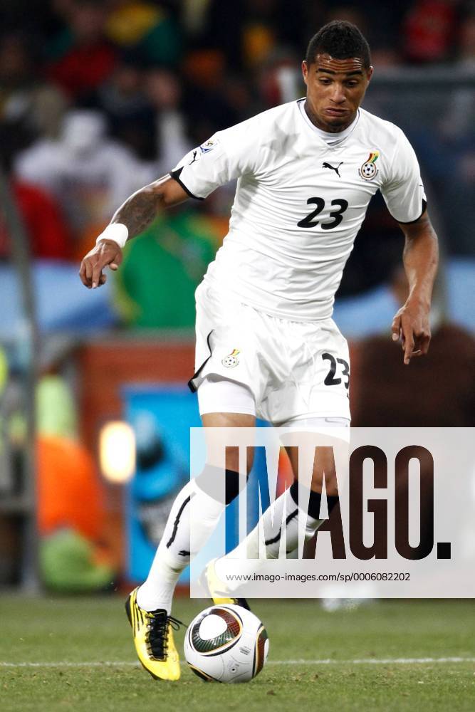FUSSBALL WM 2010 VORRUNDE Gruppe D 23.06.2010 Ghana - Deutschland, Kevin Prince BOATENG (Ghana) Einzelaktion am Ball