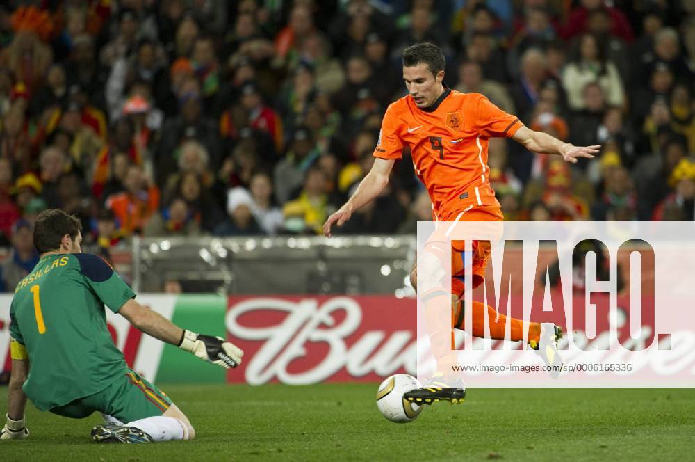 Robin van Persie (NED), NED (orange) - ESP (blau) (013745)
