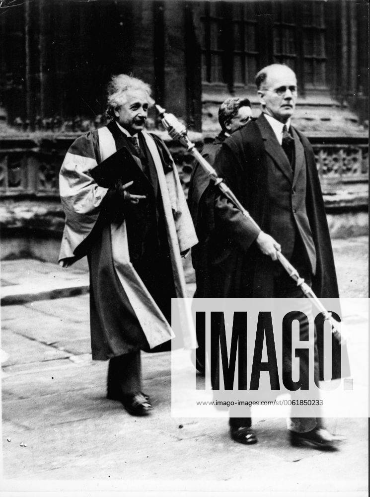 London, England, U.K. - Professor ALBERT EINSTEIN visiting the University of Oxford. Einstein (March 14, 1879 Ð April 18, 1955) was a German theoretical physicist regarded as the greatest scientist of the 20th century. He proposed the theory of relativity and made contributions to the development of quantum mechanics, statistical mechanics, and cosmology. London United Kingdom - ZUMAk09