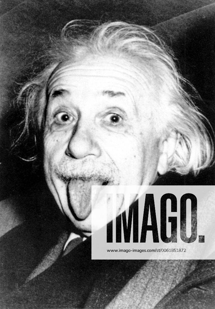 Ikonische Bilder der Zeitgeschichte March 14, 1951 - Princeton, NJ, U.S. - ALBERT EINSTEIN showing his tongue to the photographers on his 72nd birthday. Theoretical physicist EINSTEIN who s one of the greatest physicists of all time, produced much of his remarkable work during his stay at the Patent Office and in his spare time. While best known for the Theory of Relativity, he was awarded the 1921 Nobel Prize for Physics. Princeton U.S. - ZUMAk09