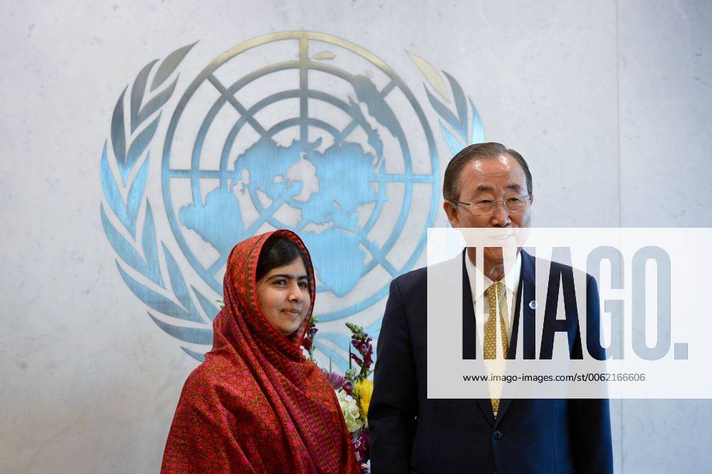 Berühmte Feministinnen, Malala Yousafzai UN Secretary-General Ban Ki-moon (R) poses for a photo with education advocate Malala Yousafzai before a special event marking 500 days of action for the Millennium Development Goals (MDGs), at the UN headquarters in New York, on Aug. 18, 2014. UN Secretary-General Ban Ki- moon on Monday marked 500 days of action until the deadline to reach the Millennium Development Goals, known worldwide as the MDGs. ) UN-NEW YORK-MDG-500 DAYS OF ACTION-BAN KI-MOON-MALALA YOUSAFZAI NiuxXiaolei