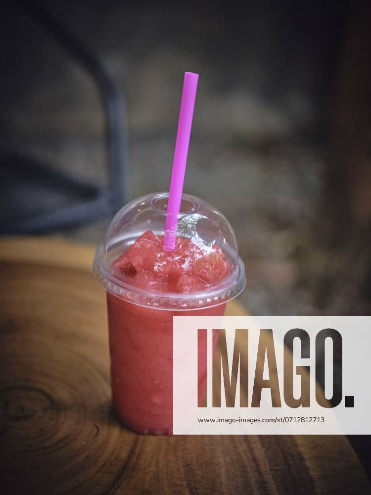 Fresh watermelon juice plastic takeaway ., Fresh watermelon juice plastic takeaway . concept DELIVERY, Fresh watermelon juice plastic takeaway . concept DELIVERY, 02.07.2023,