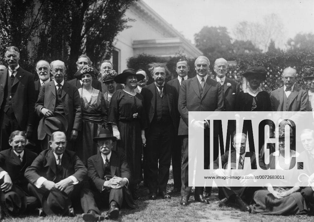 Albert Einstein, Warren Harding at White House, Washington, D.C. between 1921 and 1923 WHA !ACHTUNG AUFNAHMEDATUM GESCHÄTZT!