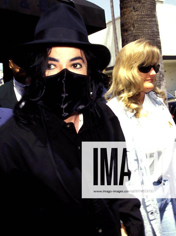 K4813LR. SISTERELLA .MICHAEL JACKSON IN PASADENA, CA.PHOTO BY:LISA ROSE GLOBE PHOTOS, INC Â - ZUMAg49_ 20090625_zaf_g49_160